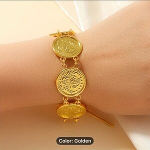 Chic Gold Coin Bracelet